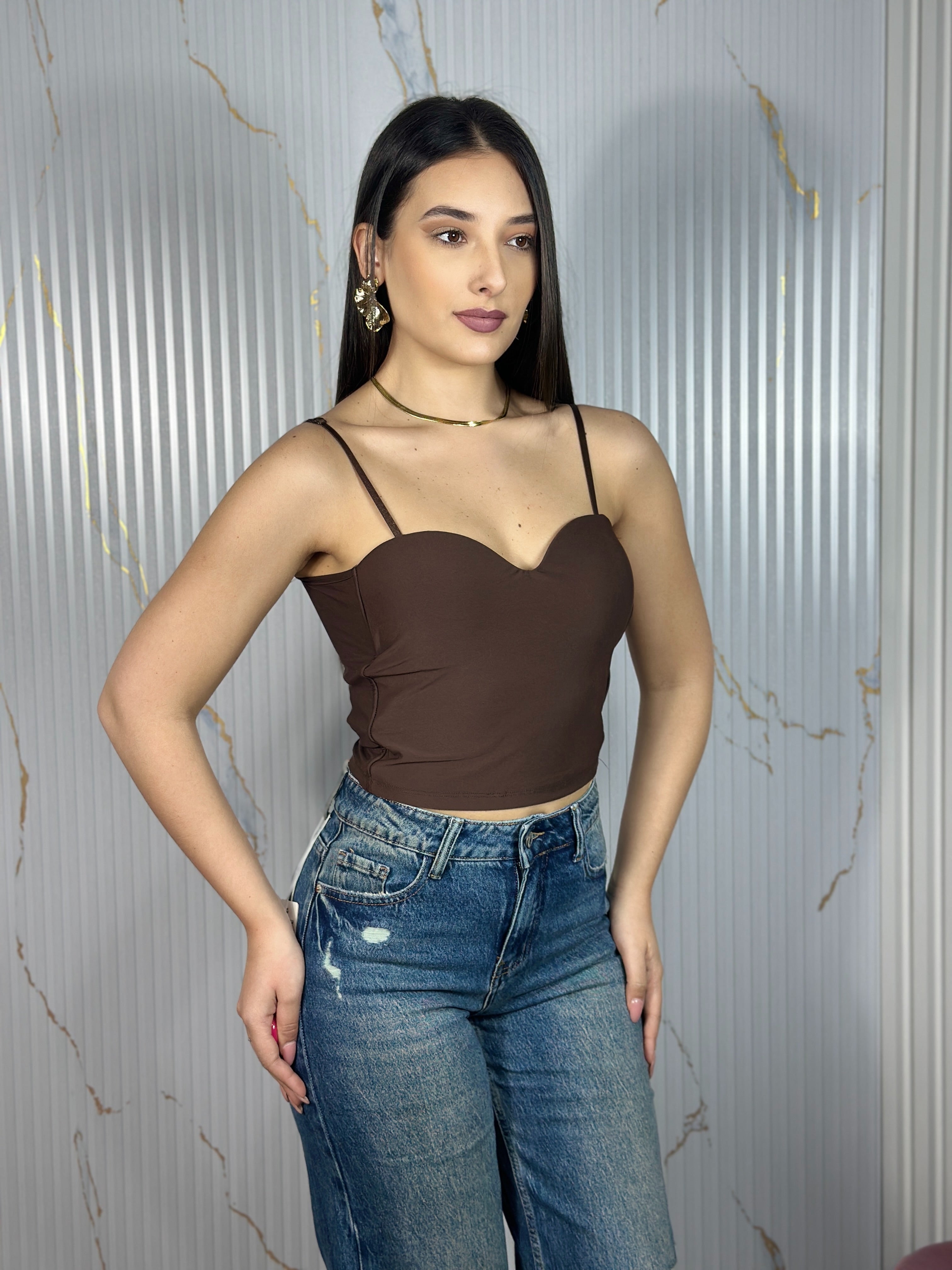 Top Annabelle Marrone